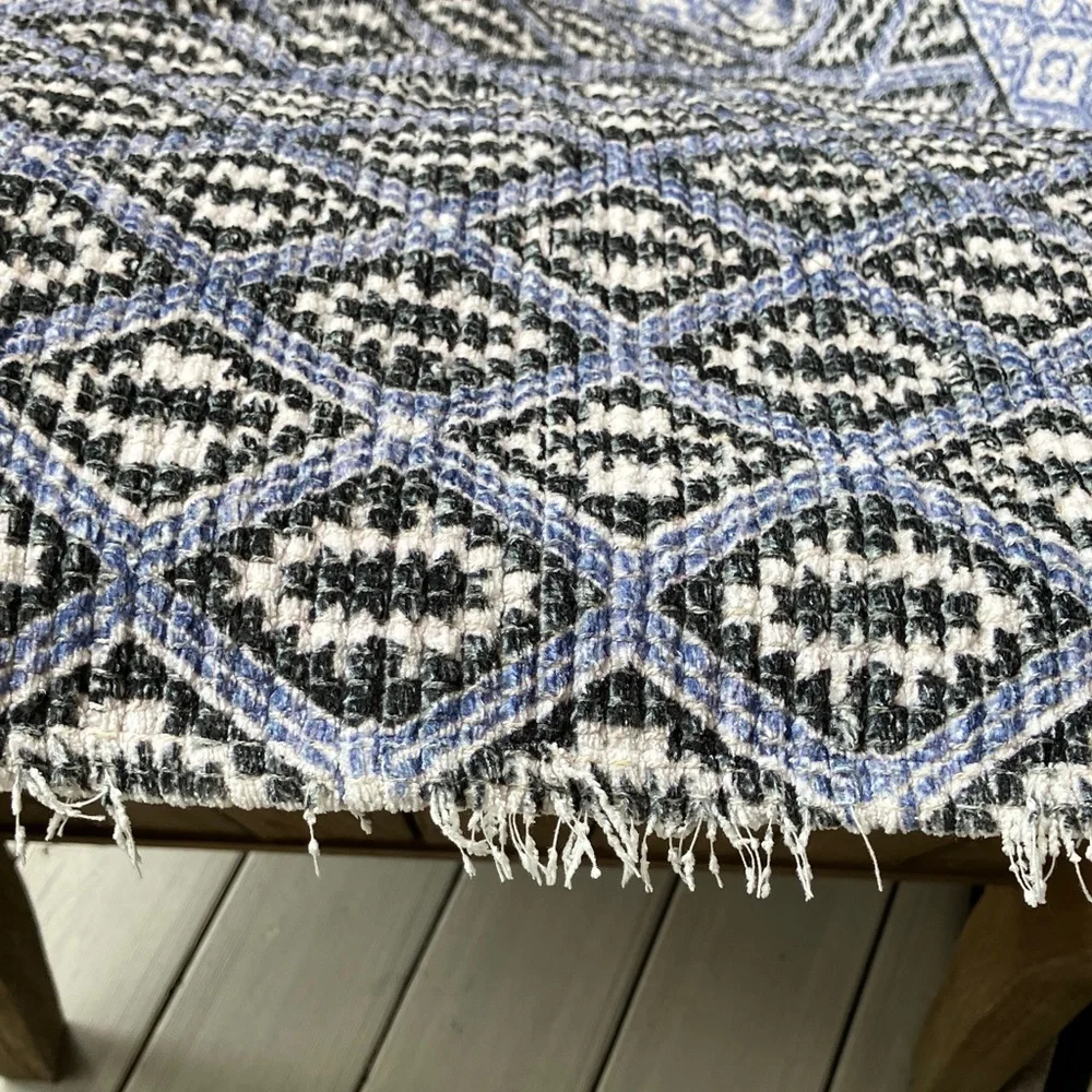 100% Cotton Ikat print Blue and white throw rug